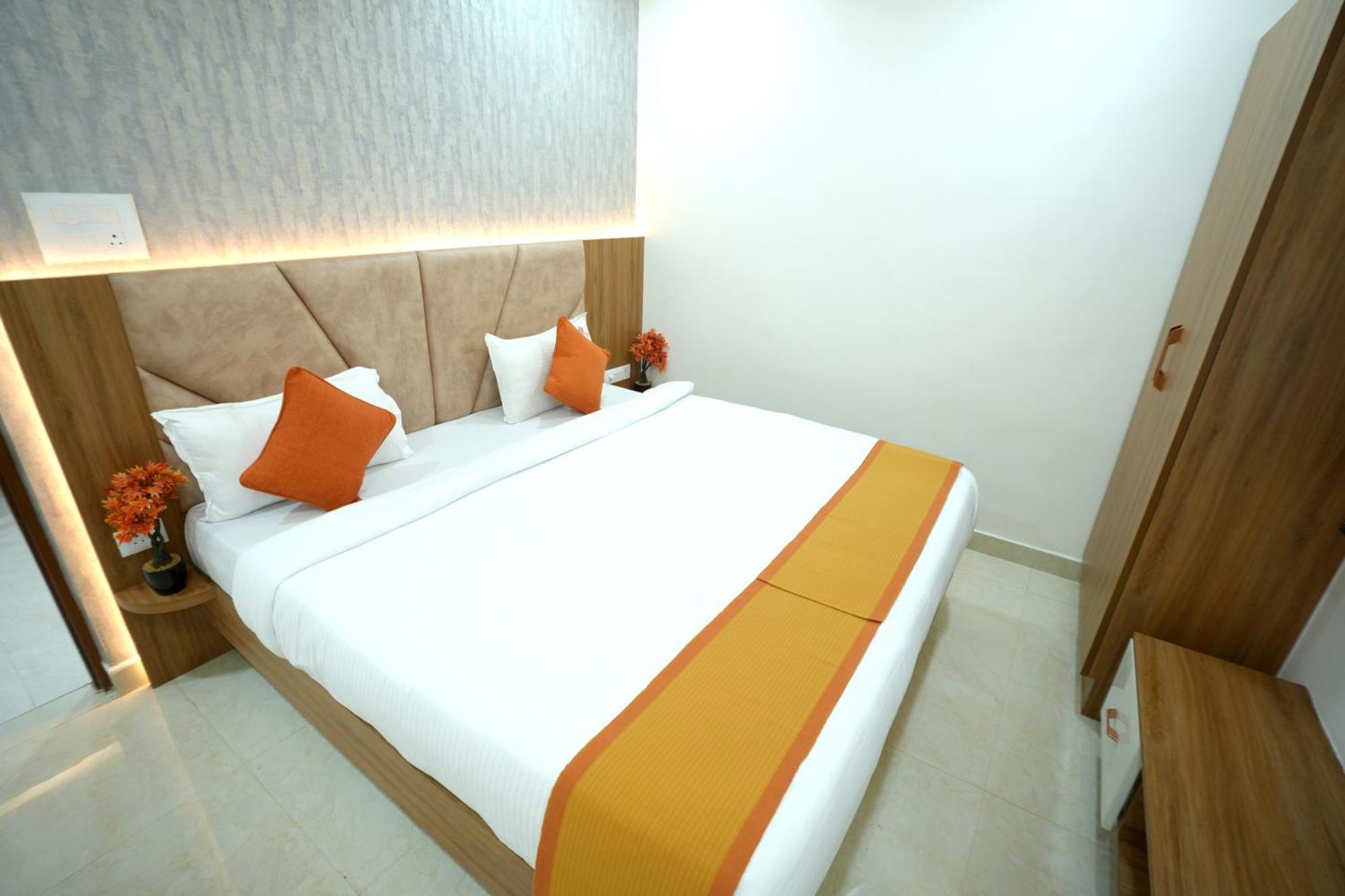 Viola Suites Haydarabad Dış mekan fotoğraf