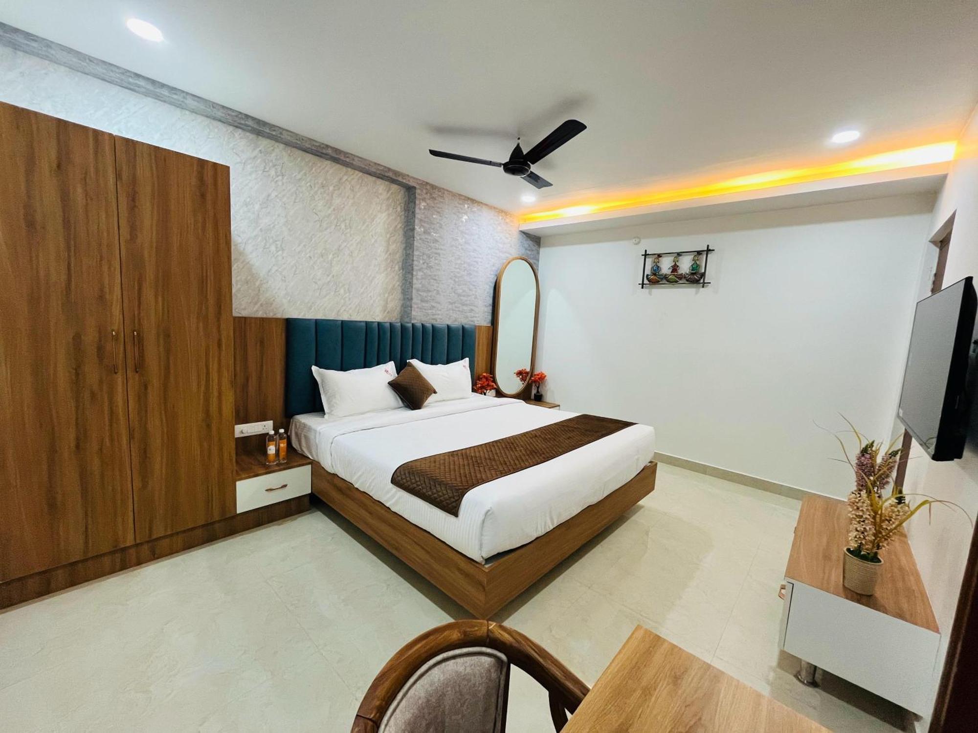 Viola Suites Haydarabad Dış mekan fotoğraf
